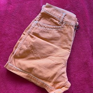 Cute vintage high waist short!